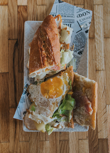 Almuerzo disponible hasta las 12 en restaurante Donde Siempre Gandía